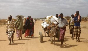 Somalische Familien flüchten vor der Dürre, © Shutterstock