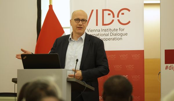 Valentin Wedl, © OXUS/VIDC Valentin Wedl, © OXUS/VIDC